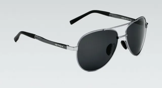 Occhiali da sole uomo lenti polarizzate nere UV400 montatura scura sunglasses