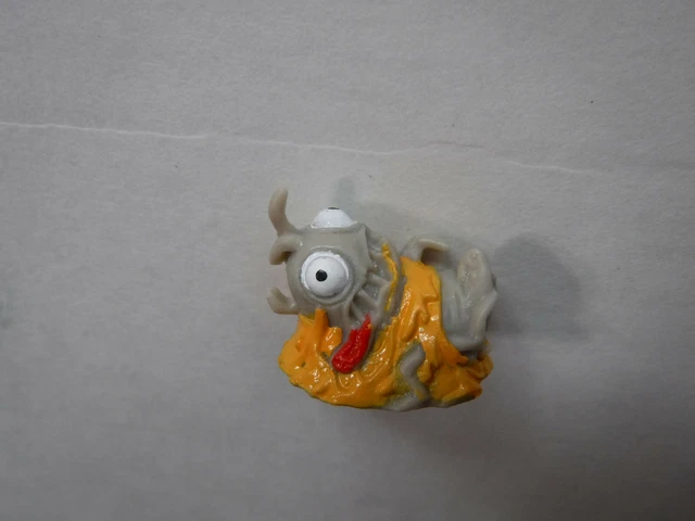 The Trash Pack Series 5 - Squashed Roach - Rare-Trashie