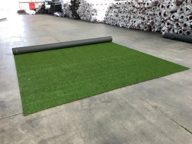 Artificial Fake Grass Clearance Roll End Cheap Remnant 35mm Off Cuts Astro Turf.