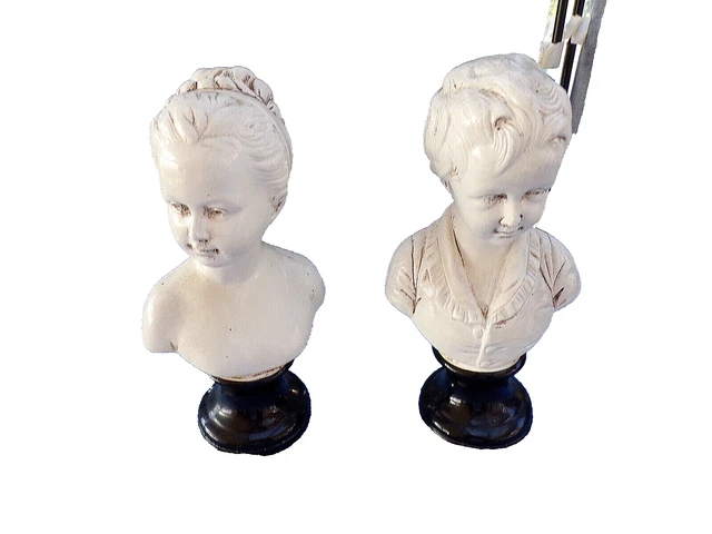 Ancienne  paire de figurines sur pied-glacis plâtre-garçon/fille d'après Houdon