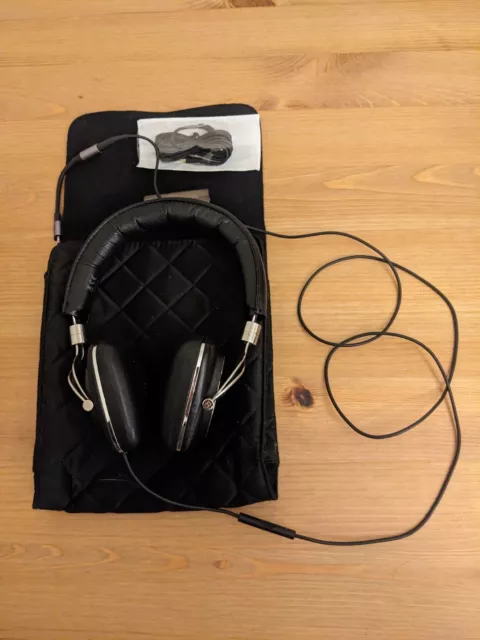 Bowers & Wilkins P5 Series 2 Wired Headphones With Original Case