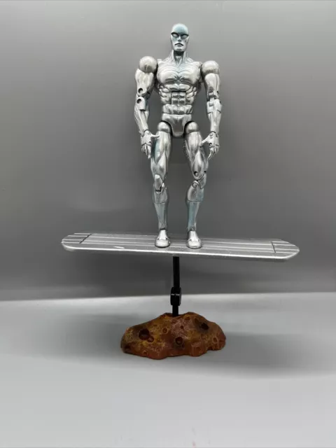 ToyBizMarvel Legends Series 5- Silver Surfer- Magnetic Feet Loose 2003