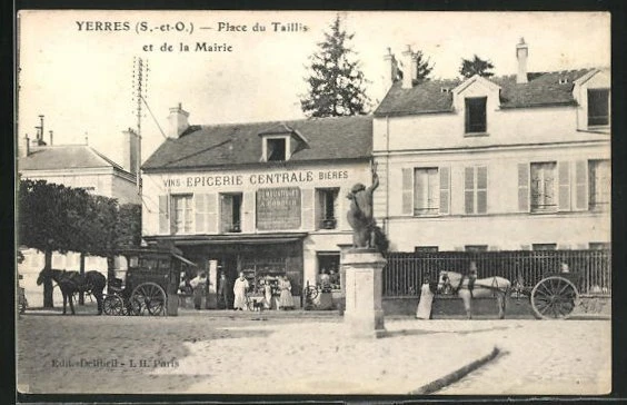 CPA Yerres, Place du Taillis et de la Mairie