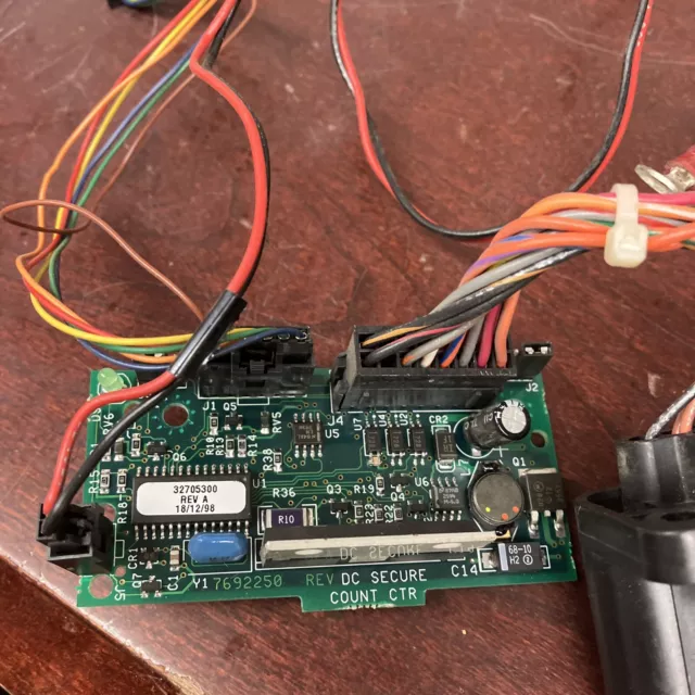 IGT S 2000 Slot Machine Hopper SECURE COUNT CONTROLLER Board  W/ Optic/Harness