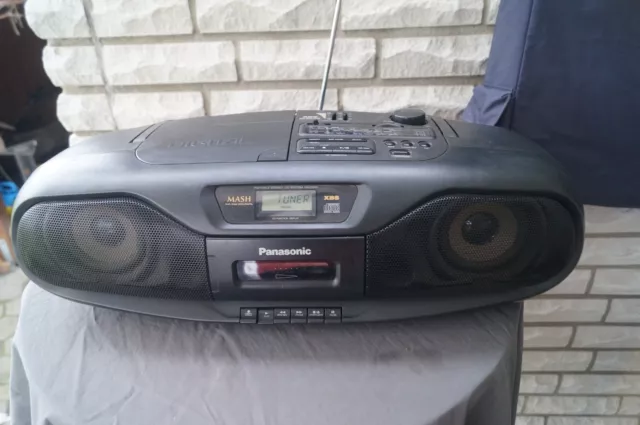 Gepflegter Radio-CD-Kasset Recorder Panasonic RX-DS 101 (Boombox, Ghettoblaster)