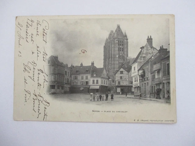 Cpa Oise 60 Noyon Place Du Chevalet