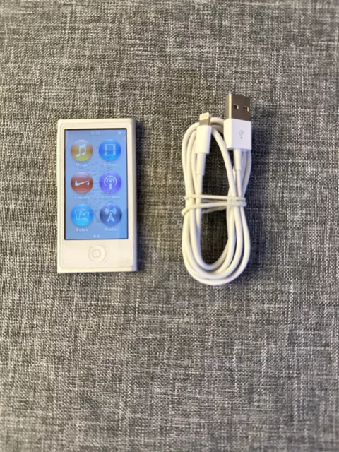 Original Apple iPod Nano 7te Generation -  16 GB - Silber