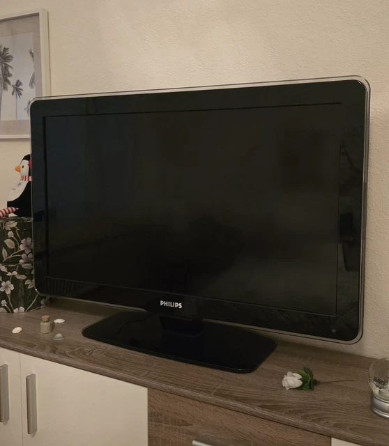 Télévision Vintage Philips Q 552.1E LA (modèle 32PFL5625H/12) - Occasion