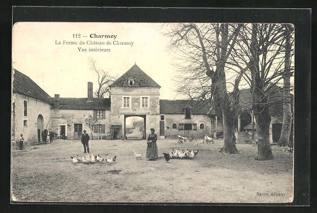 Charmoy CPA CHARMOY, LA Ferme du Chateau de Charmoy Vue interieure EUR 13,00 ...
