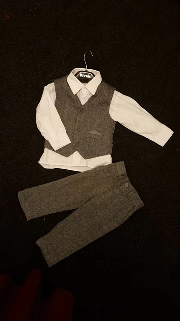 Boys 2 piece suits grey Good condition in 3 sizes with shirt