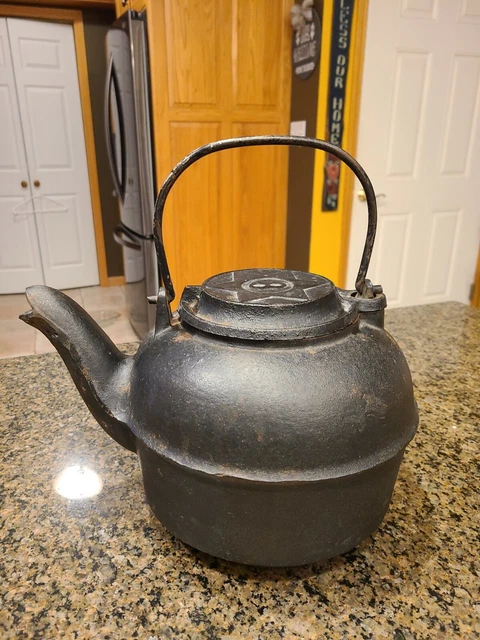 Antique Cast Iron Chattanooga Star #8 Tea Pot Kettle Swivel Lid w/ Handle