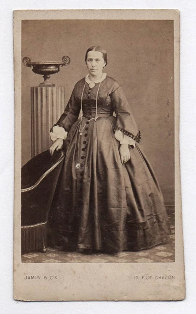 ANTIQUE PHOTO CDV women's fashion dress jewelry column Jamin Paris circa 1870