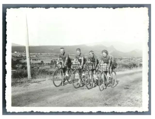 France, Route de Brignoles  Vintage silver print. Série de photos sur le sujet d