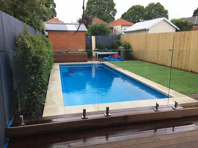 FRANKS FIBREGLASS POOLS 5.2 x 3.0mtr Nova / Fibreglass Swimming Pools ...
