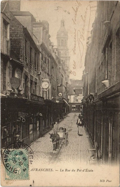 CPA AVRANCHES - La rue du Pot-D'Etain (149786)