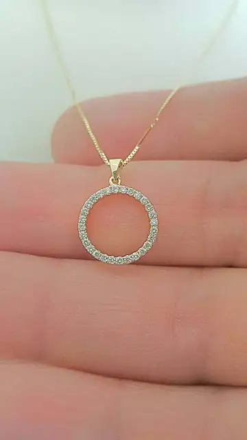 Colgante circular de compromiso con diamantes de imitación de talla redonda...