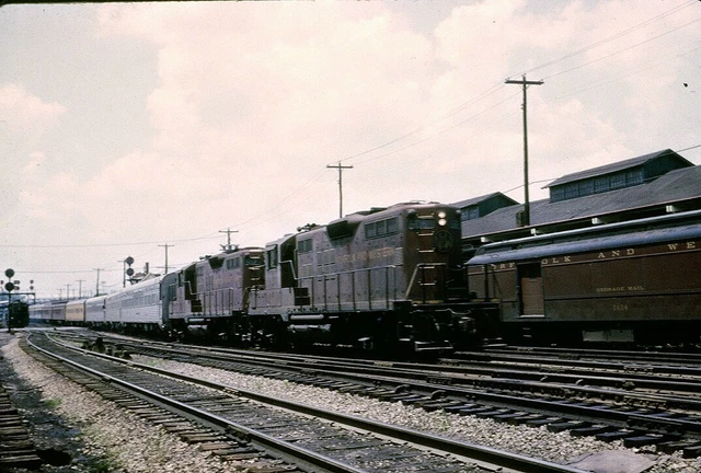 (1965) Norfolk & Western (NW) - GP9 - #505 - Duplicate 35mm Slide