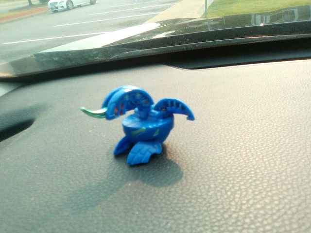 Bakugan B1 Dragonoid Blue Aquos 400G Classic OG Open Core Bakugan B1 Dragonoid Blue Aquos 400G Classic OG Open Core