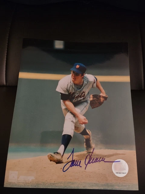Tom Seaver Auto 8x10 photo. NY Mets HOF. 'The Franchise ' Not Authenticated