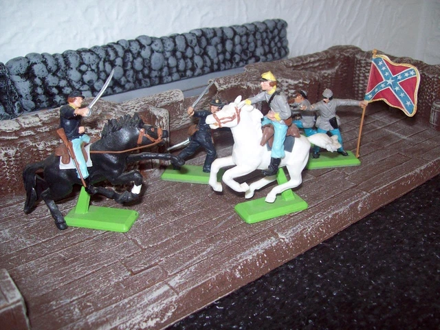 Splendid Display Of 5 W Britains Deetail Civil War Confederate & Union Soldiers