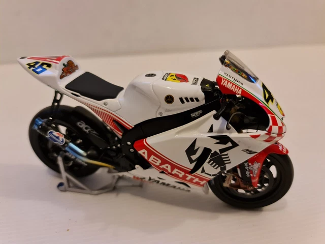 Miniature Moto 1/12 Minichamps - Valentino Rossi Yamaha YZR M1 2007 Australie