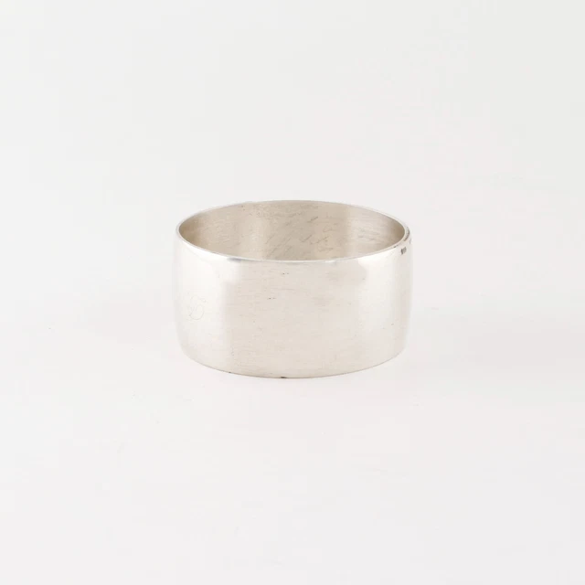 Tiffany & Co American Sterling Silver Napkin Ring Boxed Refined No Monogram