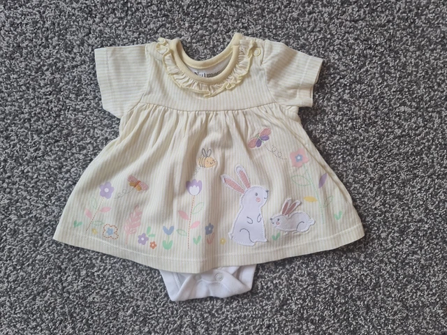 Abito a tema coniglio NUTMEG neonata neonata a maniche corte integrato con gilet (A20)