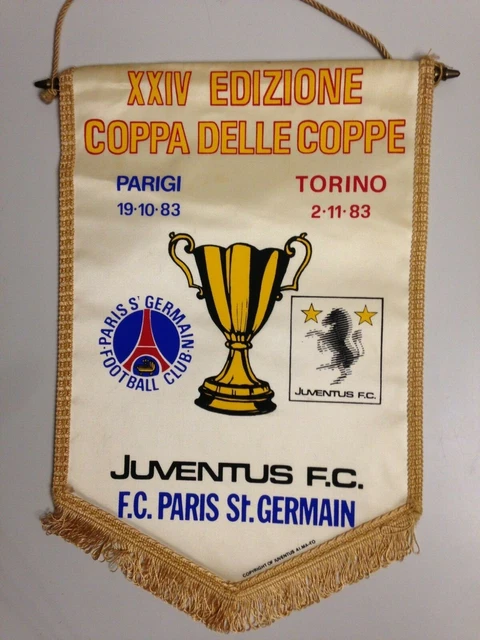 Fanion UEFA Supercup 1996 - Finale Paris PSG Vs Juventus Turin, 9x11cm