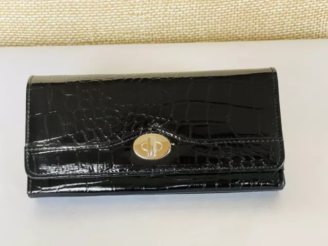 Black Faux Leather Cruelty Free Ladies Zipper Wallet 13 Card Slots 2 Zip Slots 