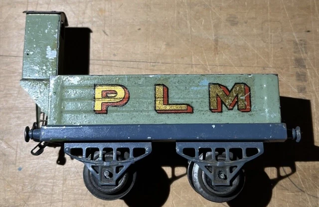 ANCIEN WAGON D'OCCASION tomberau avec guérite à l 'échelle o sans boite