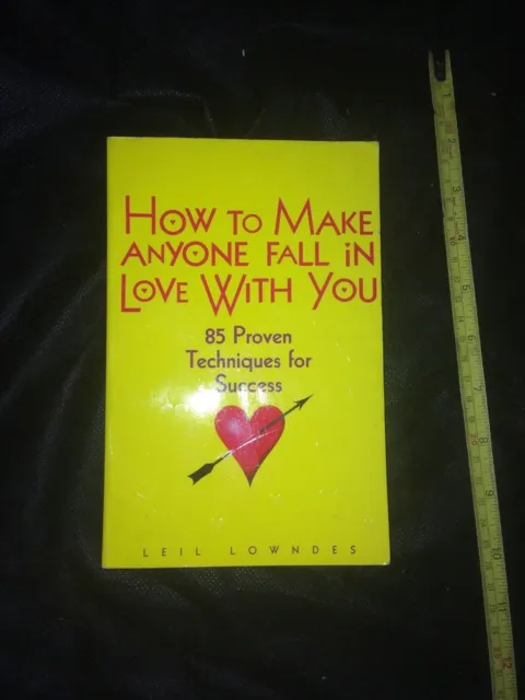 How to make anyone fall in love with you by Leil Lowndes (Paperback)