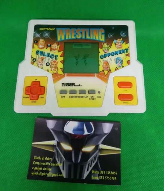 Video Game Hand Held LCD Electronic Gig Tiger, Title Wrestling 1988