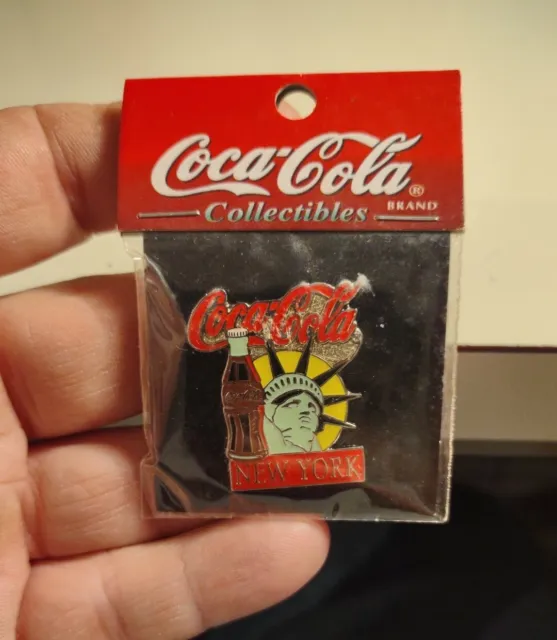 Vintage 1997 Coca Cola Soda Pop Collectible Men's Accessories Tie Tack Lapel Pin