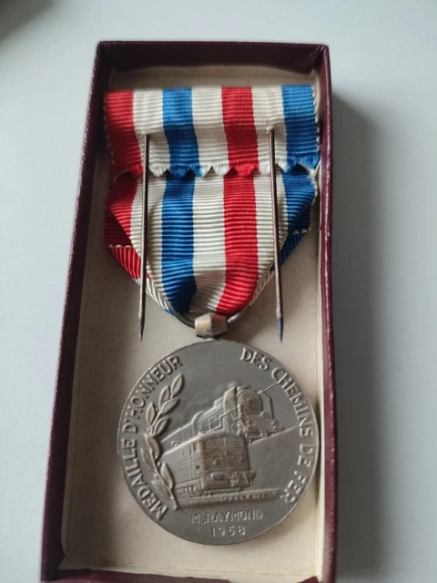 Insigne / Médaille De Ski Ancien Mont Genèvre - Années 50, Club Français - Occasion, Bon état Vintage