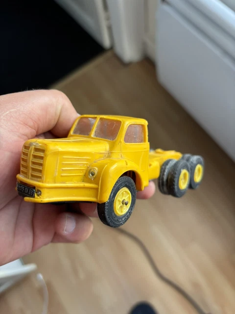 Camion Berliet TBO 15 Norev – Avec Pelle Mécanique, époque Dinky/CIJ/JRD