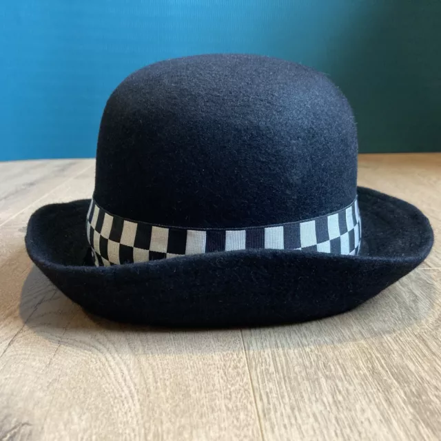 Vintage British METROPOLITAN POLICE Female Bowler Hat Black Helmet 3