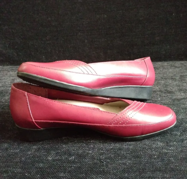 Vintage Mushrooms Burgundy Red Leather Slip On 1" Wedge Shoes Size 9M Never Worn