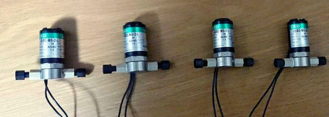 Small-converted electromagnetic valve (USB2-M5-2-L) 4 pieces