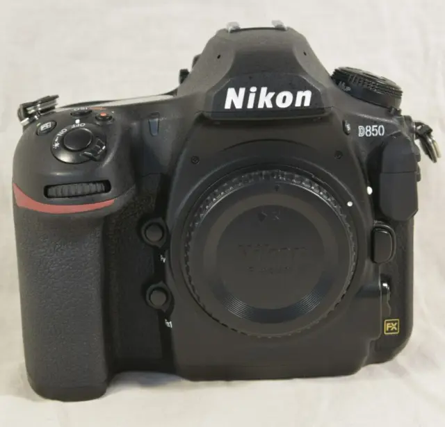 Nikon D850 – nur 233 Auslösungen - neuwertig