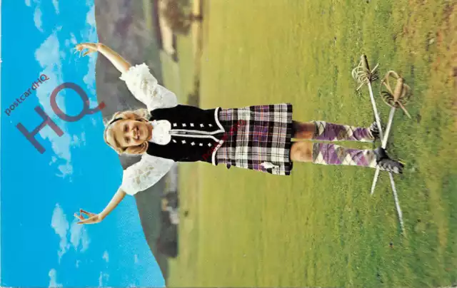 Picture Postcard> Scotland, Pitlochry Highland Dancer [Npo Dexter]