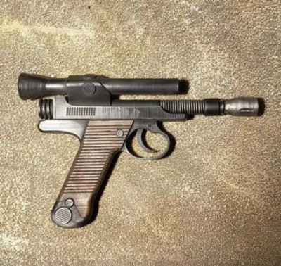 the mandalorian blaster replica