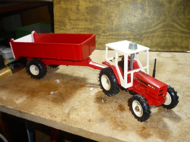 Set tracteur avec remorque, personnage et vache - Jeux et jouets Tolo - Avenue des Jeux
