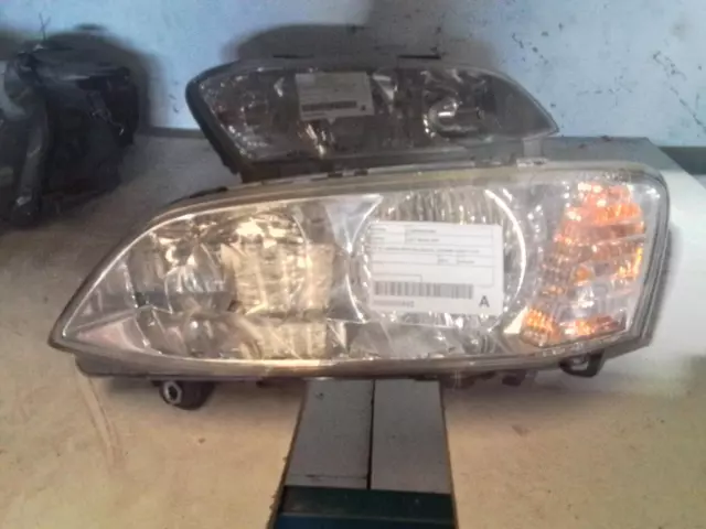 Holden Commodore Left Headlamp Ve Sii, Omega/Berlina/Ss/Sv6, Chrome Insert Type,