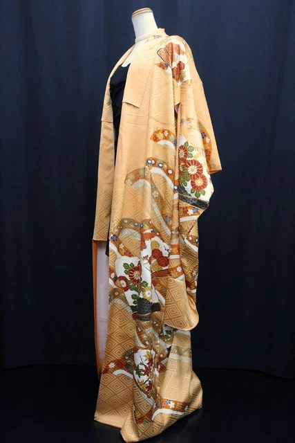 8624H1 Silk Japanese Kimono Furisode Chrysanthemum Folding Fan