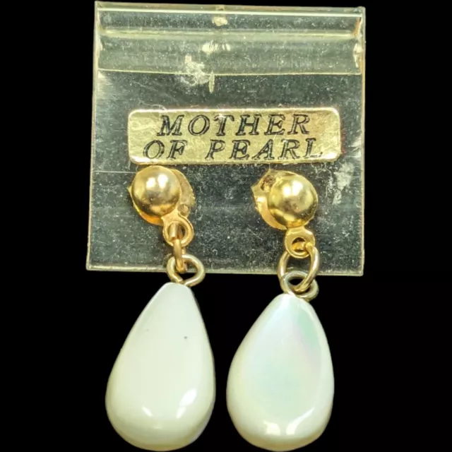 Vintage Tear Drop Mother Of Pearl And Gold Tone Post Earrings 1" Long Grannycore