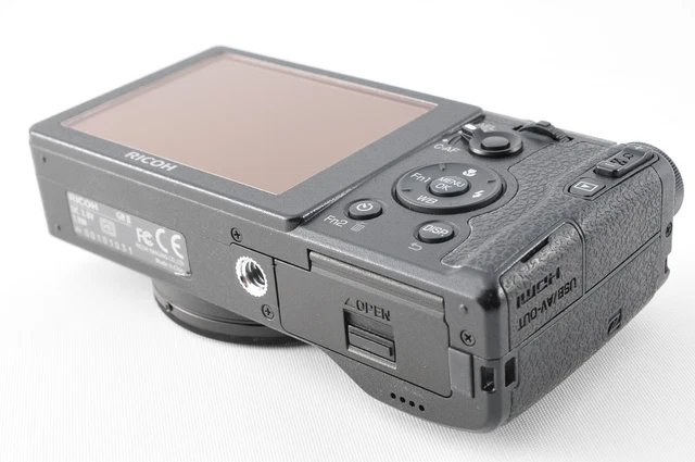 [Top MINT inBox SH:4067] RICOH GR II 16.2MP APS-C Digital Camera From JAPAN 391 9