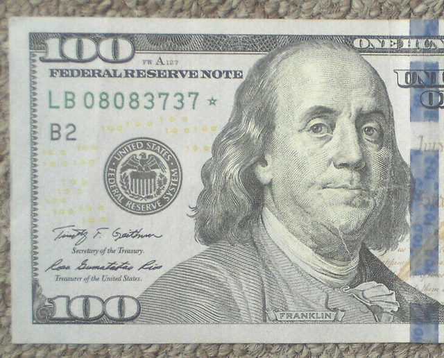 2009A 100 DOLLAR Bill US Federal Reserve Star Note LB 0808 3737 * 140