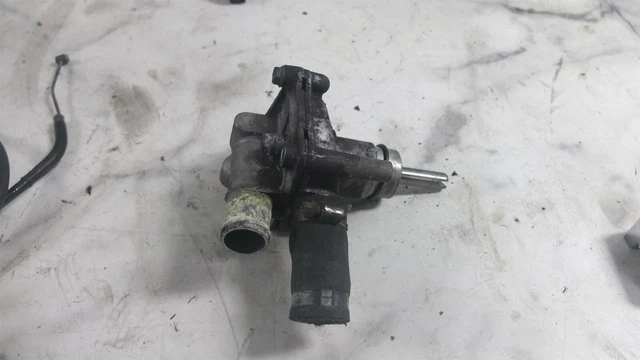02 Honda VF750 VF 750 C Magna Moteur Pompe à Eau