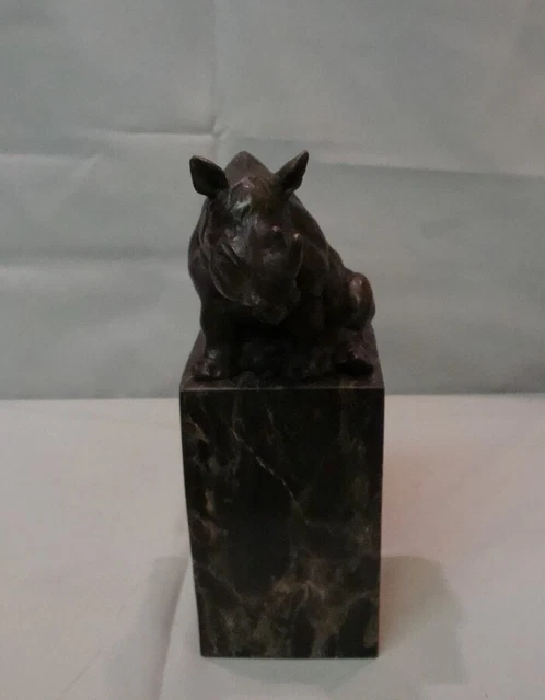 Estatua Rinoceronte Fauna Art Deco Estilo Art Nouveau Estilo Bronce sólido Firma 3