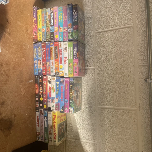 34 X  JOB LOT Bundle of CLASSIC VHS Video Tapes  As Pictured USED